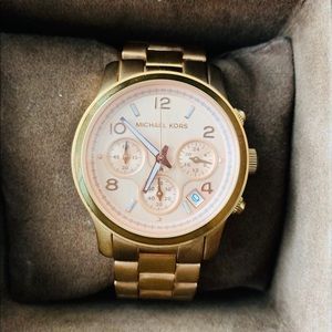 Michael Kors Runway Chronograph Watch - Rose gold